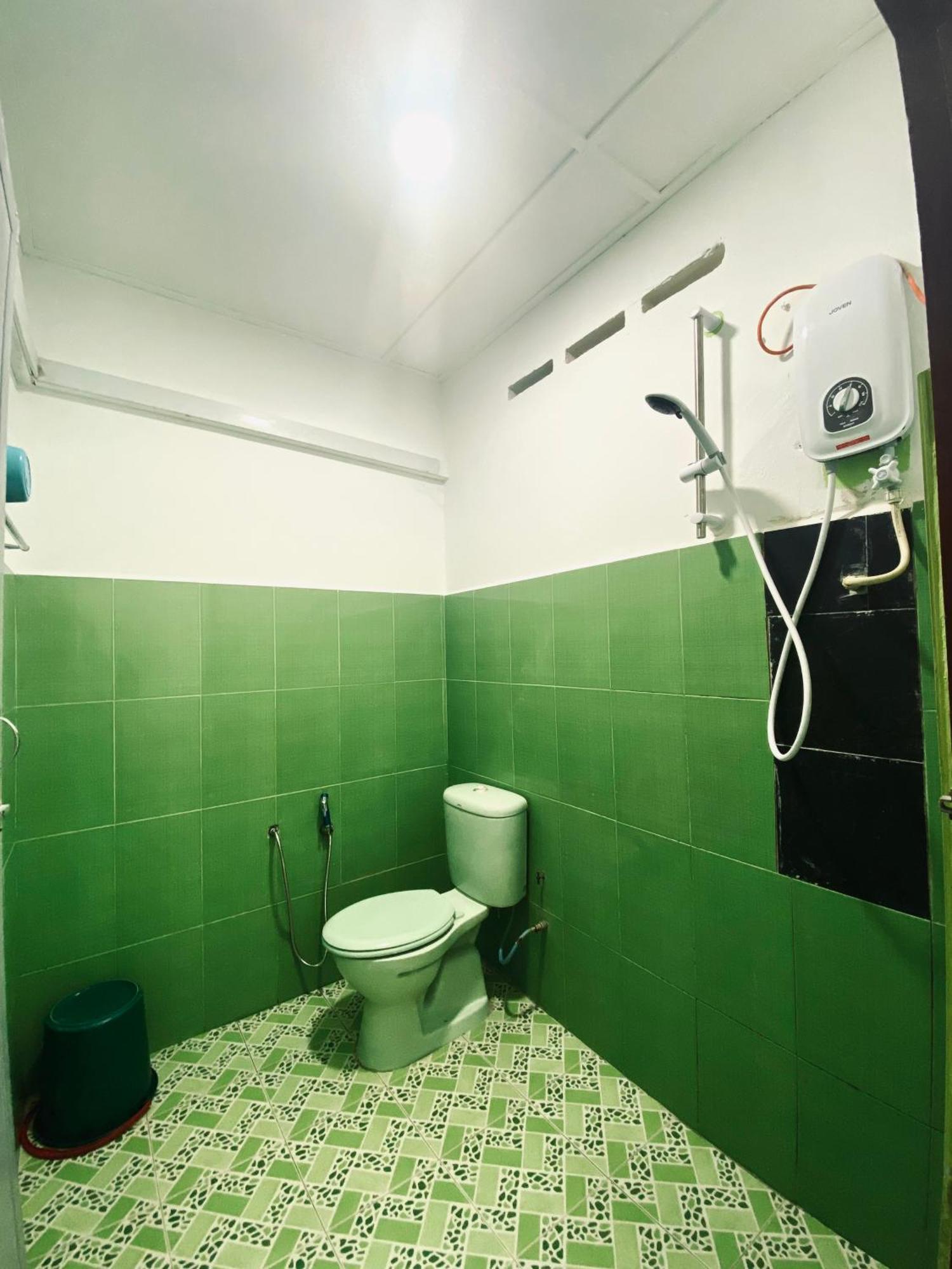 Abot Guest House Куала Тахан Екстериор снимка
