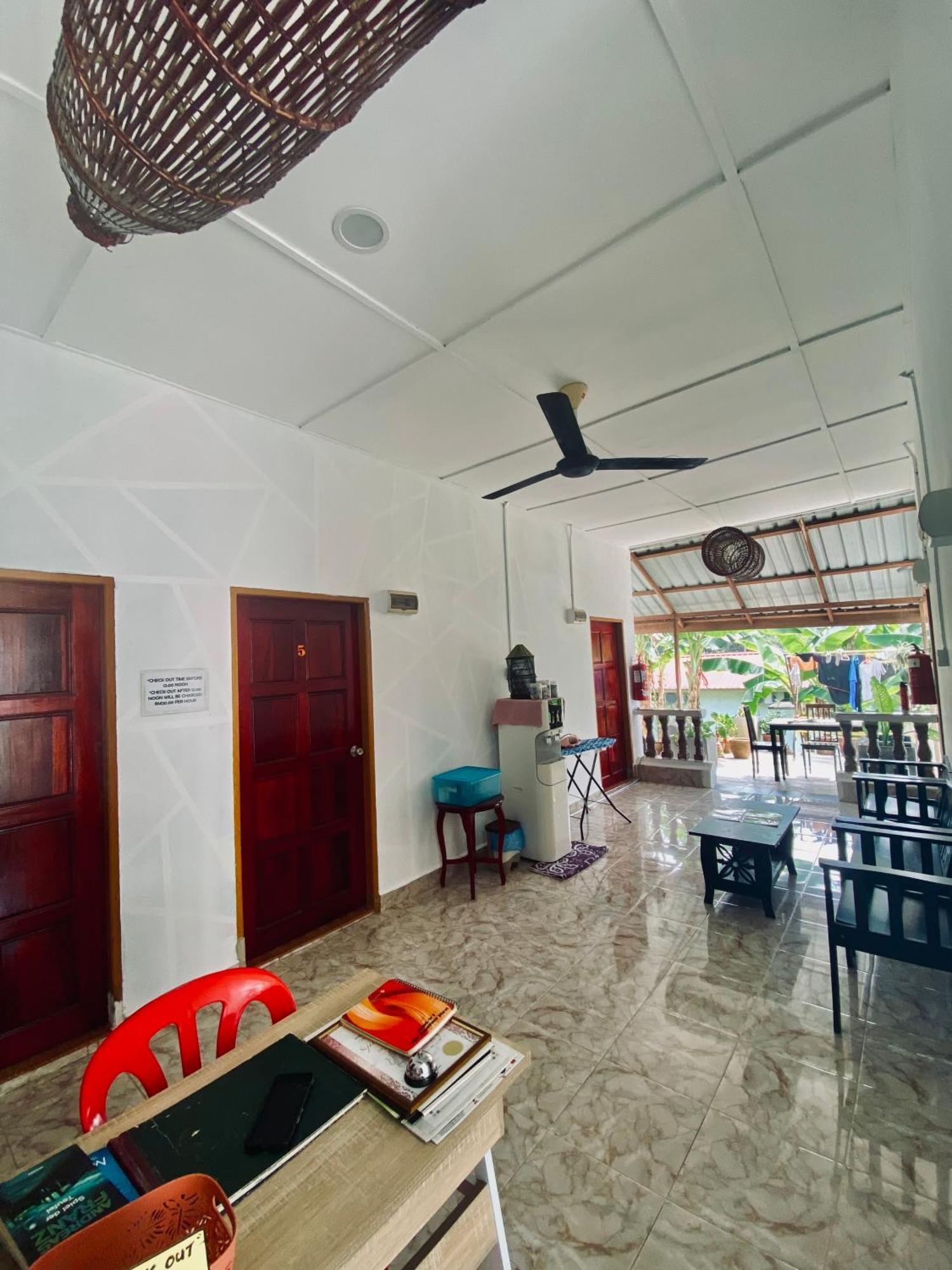 Abot Guest House Куала Тахан Екстериор снимка